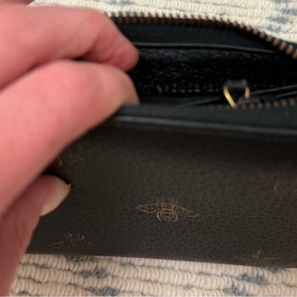 GUCCI Unisex Black & Gold Animalier Bee & Star Round Zip Long Wallet/Clutch - Picture 15 of 16